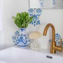 Load image into Gallery viewer, Classic Linen Flower Diffuser