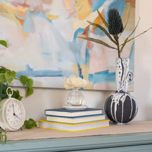 Load image into Gallery viewer, Classic Linen Flower Diffuser