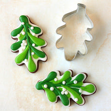 Load image into Gallery viewer, 4.25" Oak Leaf Cookie Cutter
