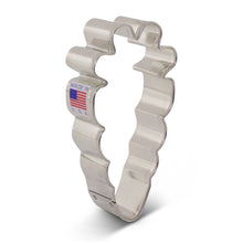 Load image into Gallery viewer, 4" Carrot Cookie Cutter