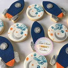 Load image into Gallery viewer, 4&quot; Rocket Cookie Cutter
