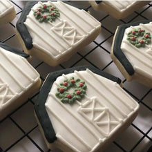 Load image into Gallery viewer, BARN COOKIE CUTTER (3.25″)
