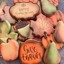 Load image into Gallery viewer, OAK LEAF COOKIE CUTTER (3.5″)
