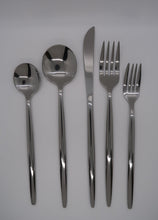 Load image into Gallery viewer, Shea Forged 20 Pc Flatware Set
