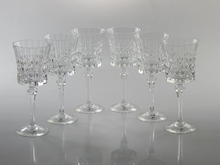 Load image into Gallery viewer, VWR4707 Set of 6 Diamond Cut Glasses
