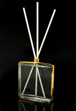 Load image into Gallery viewer, VGD3610 Gold Framed Square Shaped Diffuser
