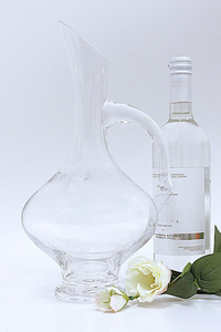 VPG4718 10.6" Pitcher with Handle