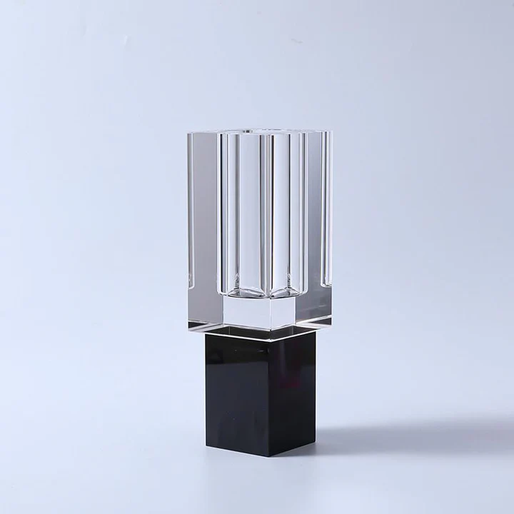 VCV4979 Crystal Square Vase with Colored Base