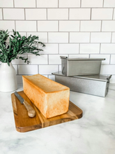 Load image into Gallery viewer, USA Pan 1160PM / /  Large Pullman Loaf &amp; Cover
