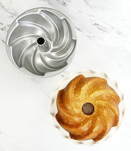 1907CP /  / USA SWIRL TUBE CAKE PAN