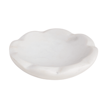 Load image into Gallery viewer, Marble Scallop Dish
