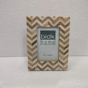 705104 5X7” Zig Zag Frame White & Brown