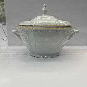 Vikko Luxe - Bernadotte white Gold, 2.7 Qt Soup Tureen