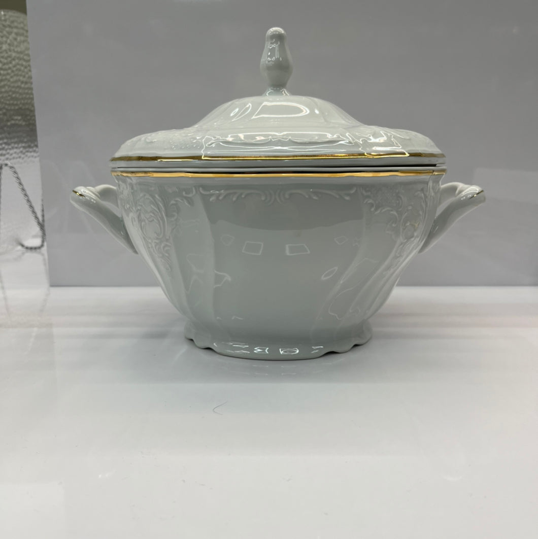 Vikko Luxe - Bernadotte white Gold, 2.7 Qt Soup Tureen