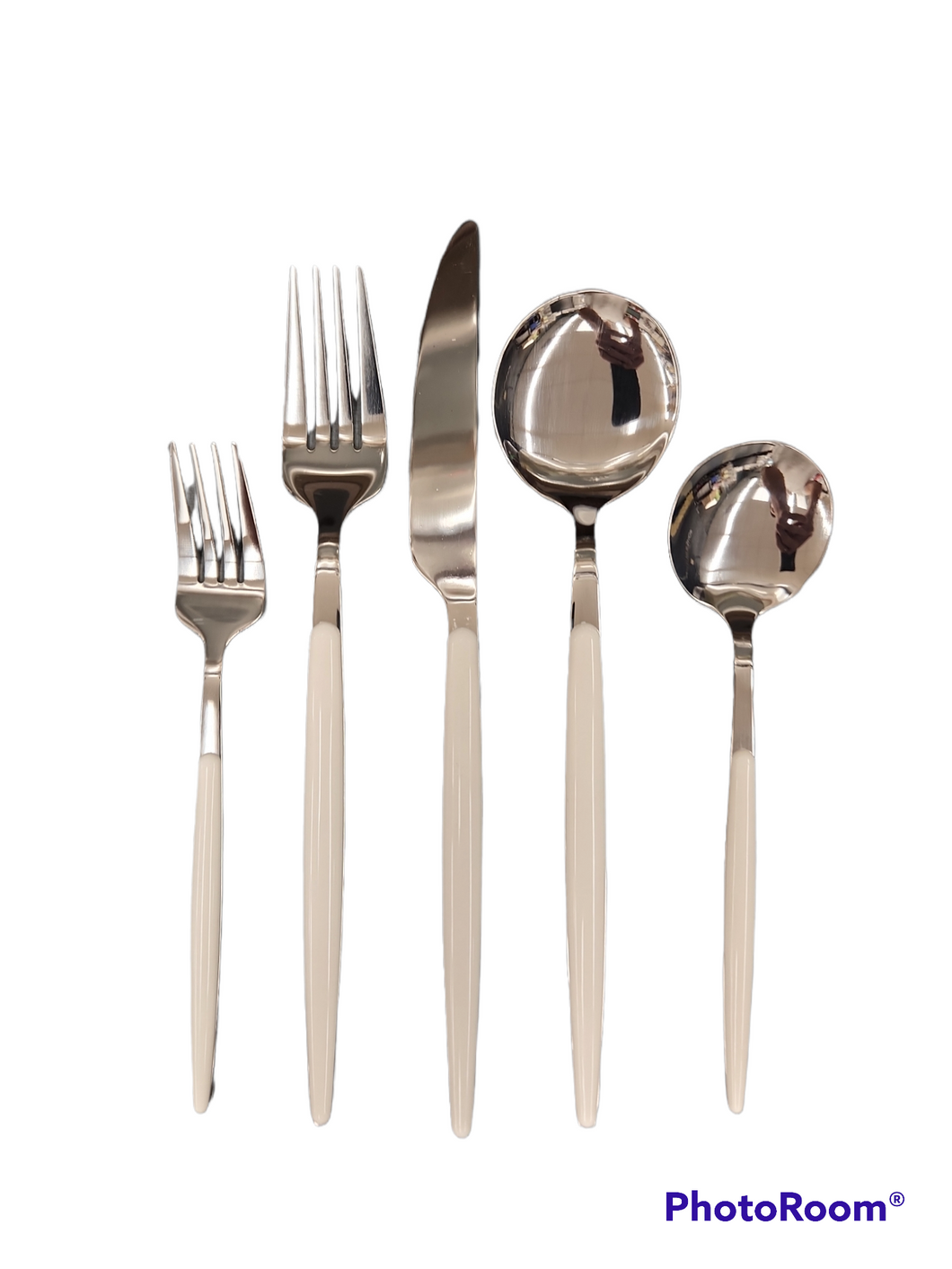 Osaka Flatware White Service For 4