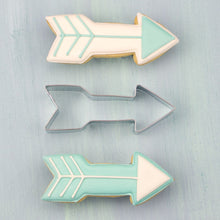 Load image into Gallery viewer, 5" Arrow Cookie Cutter
