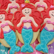 Load image into Gallery viewer, 5&quot; Ice Cream Sundae/ Mermaid Cookie Cutter
