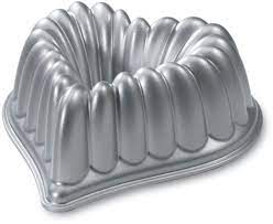 Nordic Ware Cast-Aluminum Elegant Heart Bundt Pan