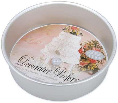 Wilton Decorator Preferred 10 x 3-inch Round Aluminum Cake Pan