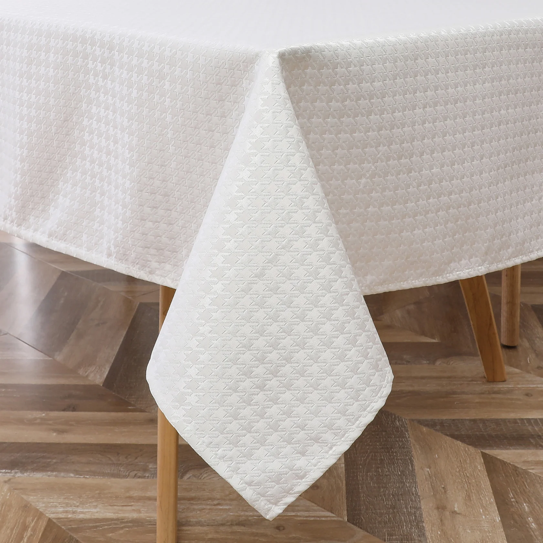 TC1373 Tablecloth Houndstooth White