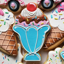 Load image into Gallery viewer, 5&quot; Ice Cream Sundae/ Mermaid Cookie Cutter
